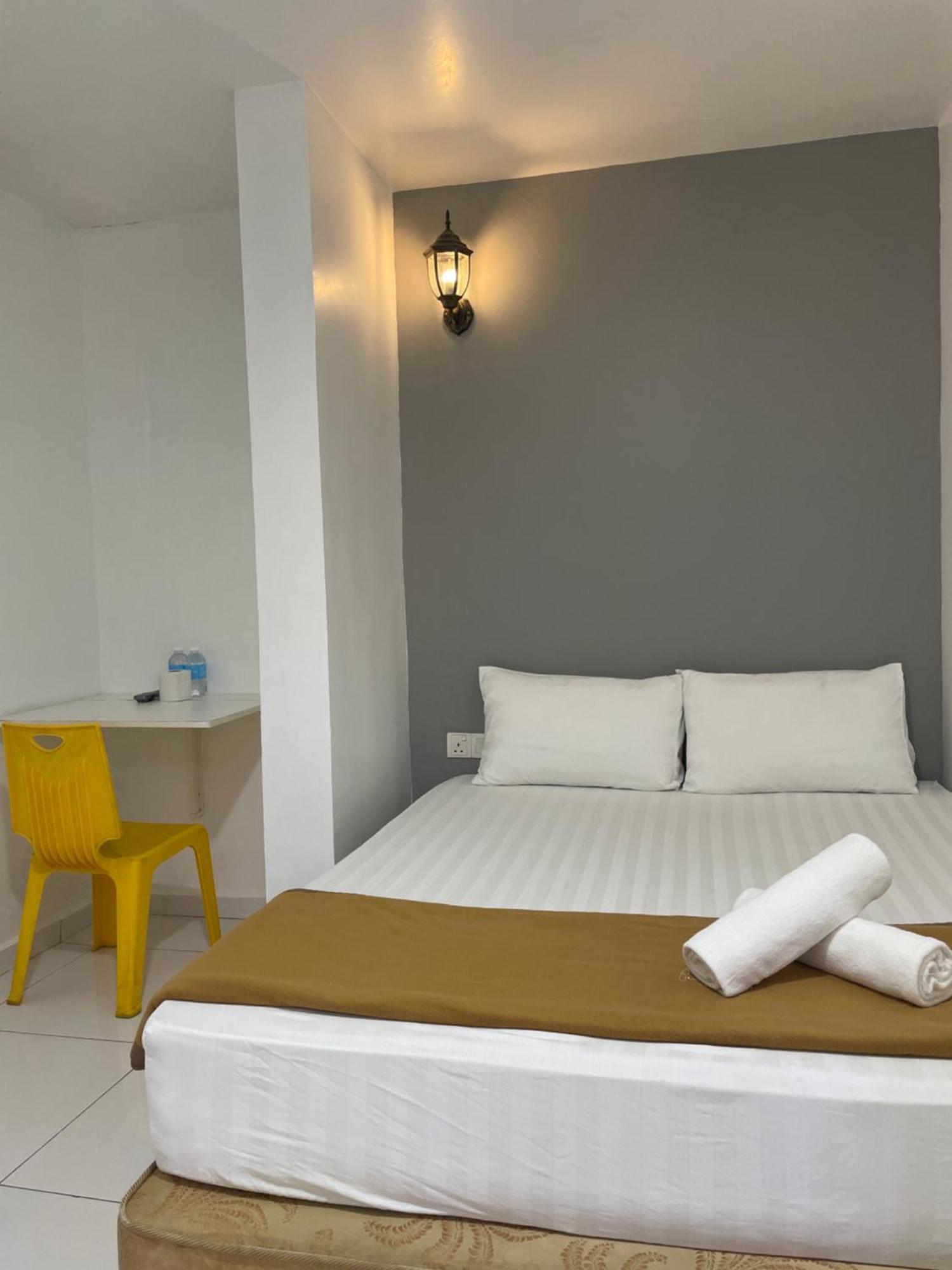 Hotel Lavender Inn Malacca Exteriör bild