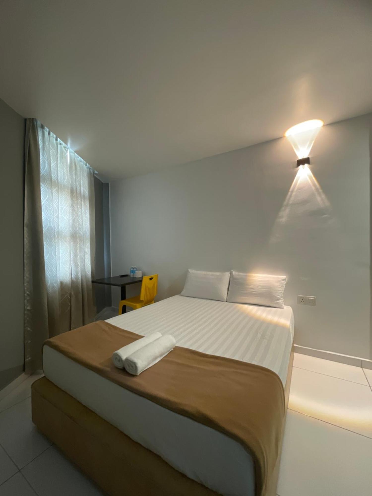 Hotel Lavender Inn Malacca Exteriör bild